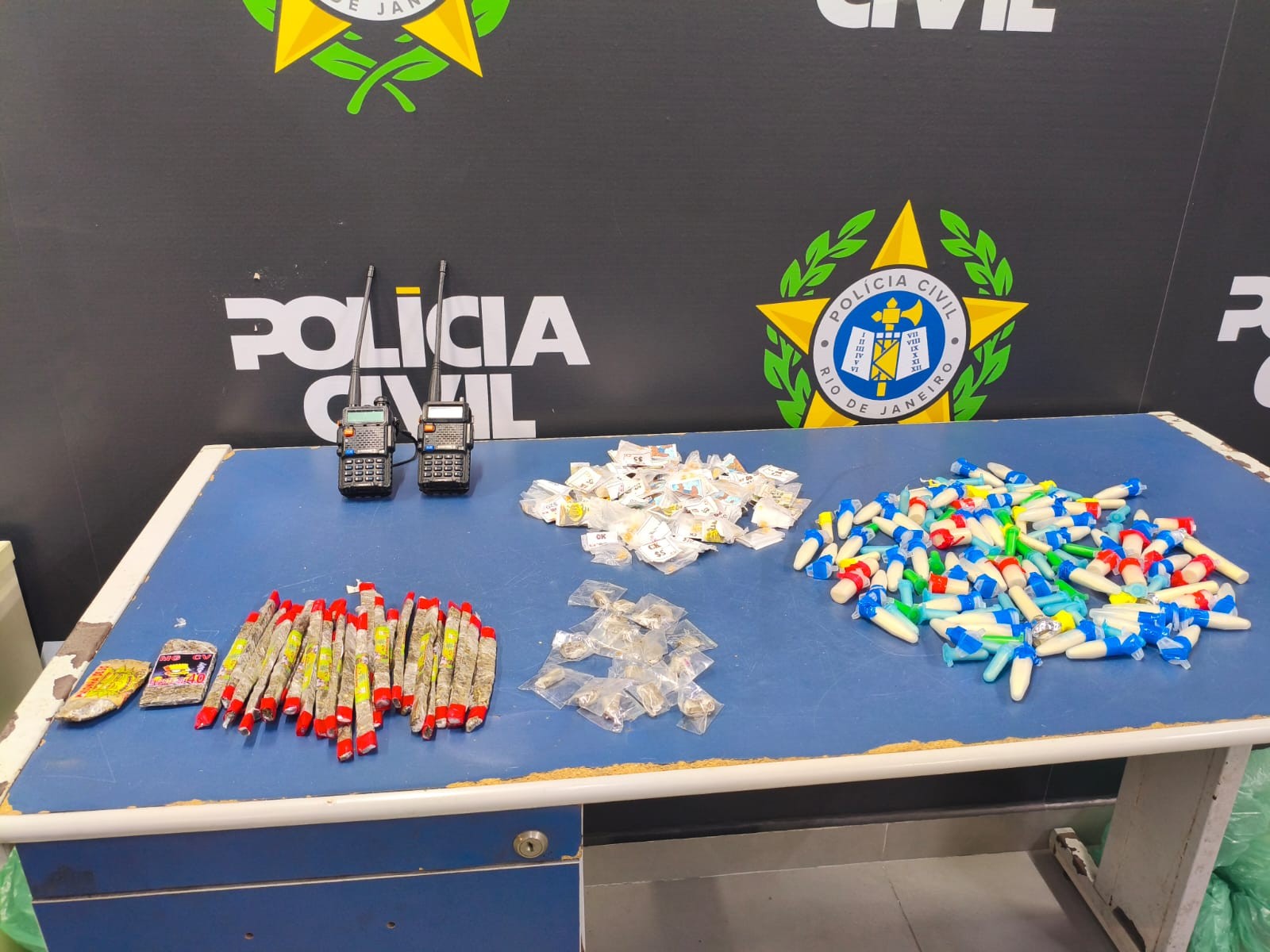 Dupla é presa com drogas em Angra dos Reis