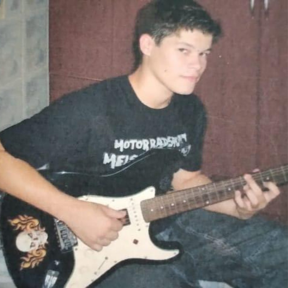 Afonso Portela iniciou muito jovem na música — Foto: Arquivo pessoal