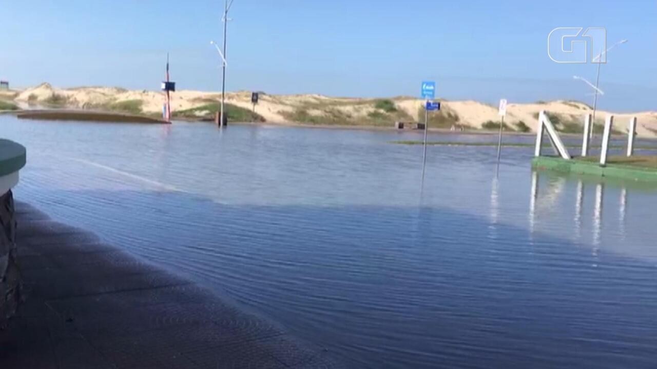 Ressaca atinge praias do RS; veja vídeos | G1