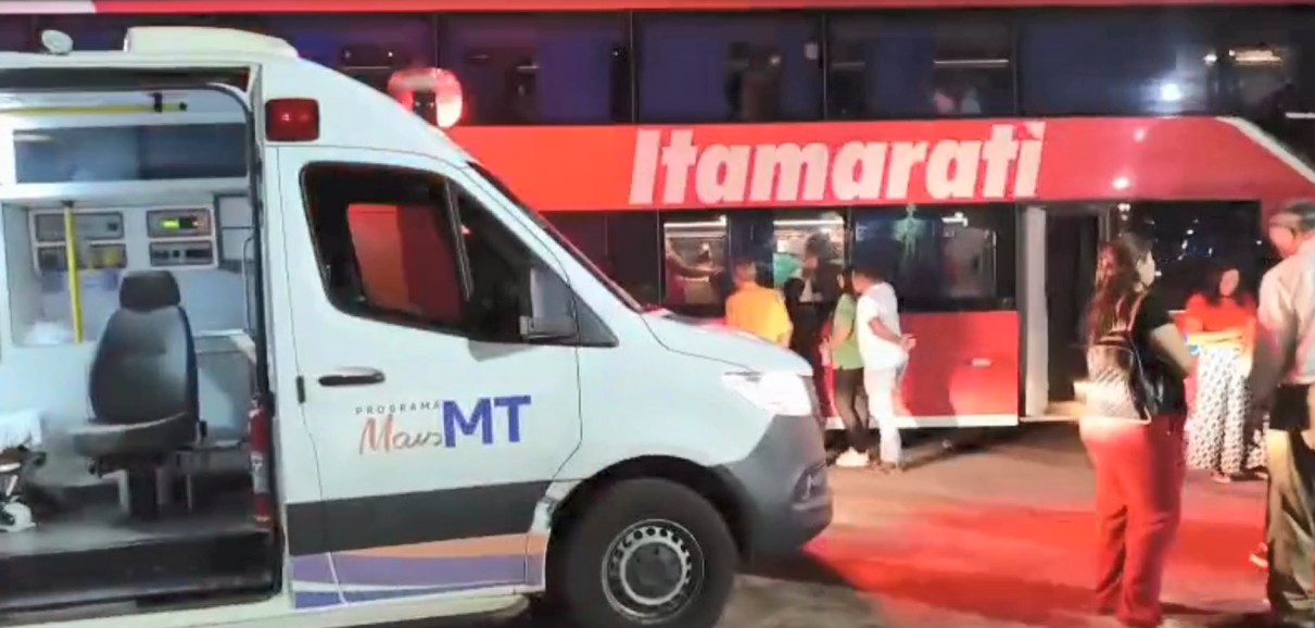 VÍDEO: grávida dá à luz em ônibus aos 6 meses em MT; bebê está na UTI