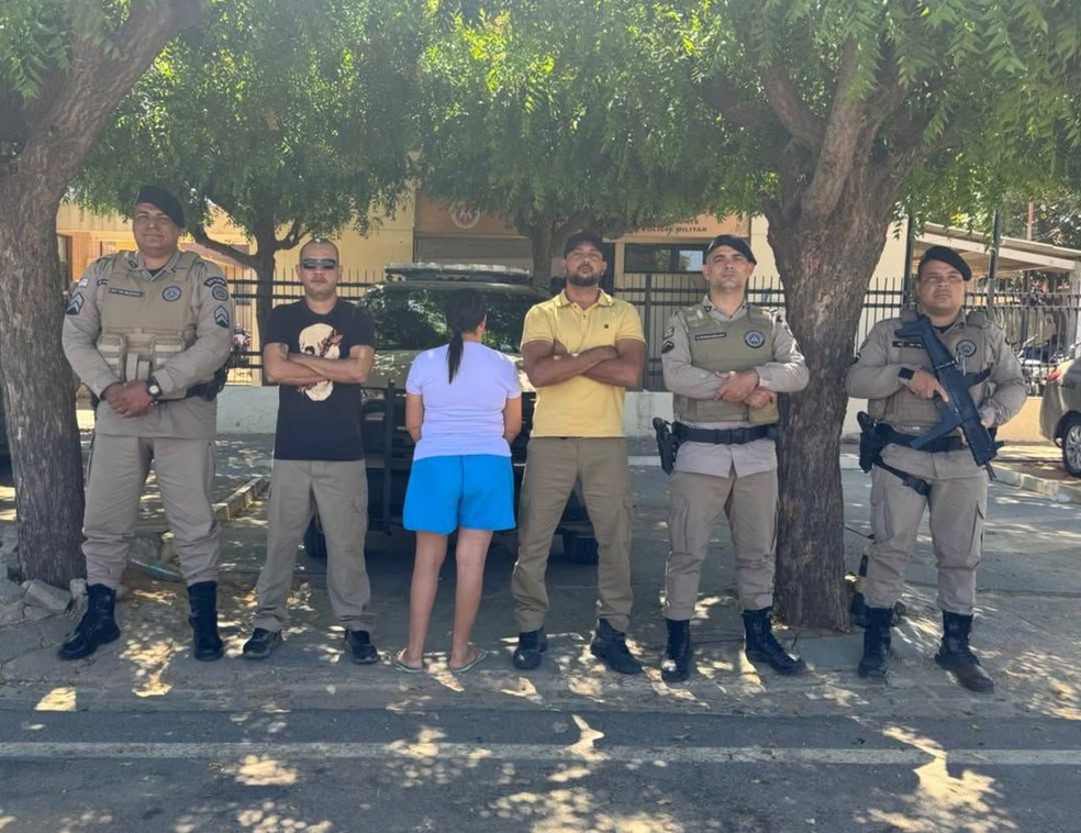 Polícia prende suspeita de matar mulher após discussão em bar em Caracol — Foto: Divulgação/PCPI