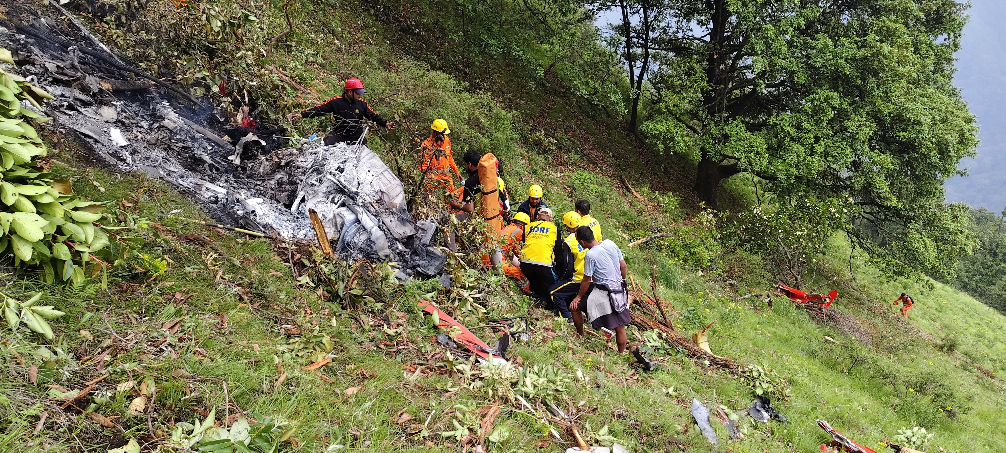 Helicóptero cai na Índia e mata 7 pessoas