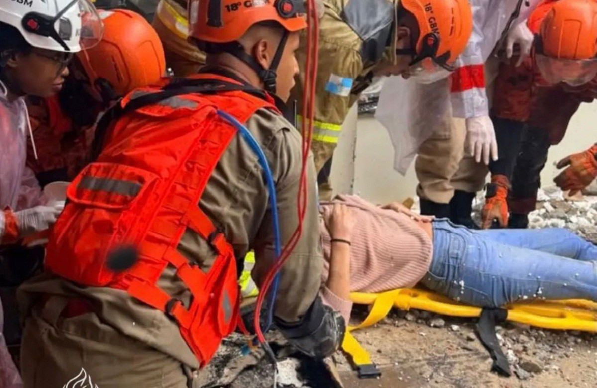 Mulher ferida em desabamento de restaurante em Cabo Frio está em estado grave