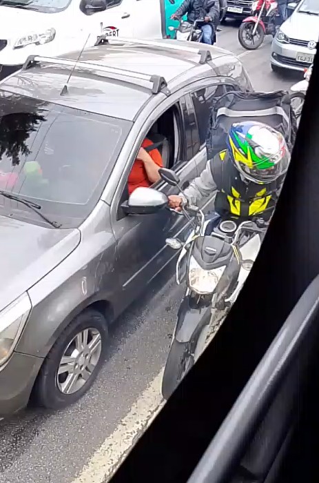 Homem morre baleado por policial ao tentar assaltar mulheres na Zona Sul de SP