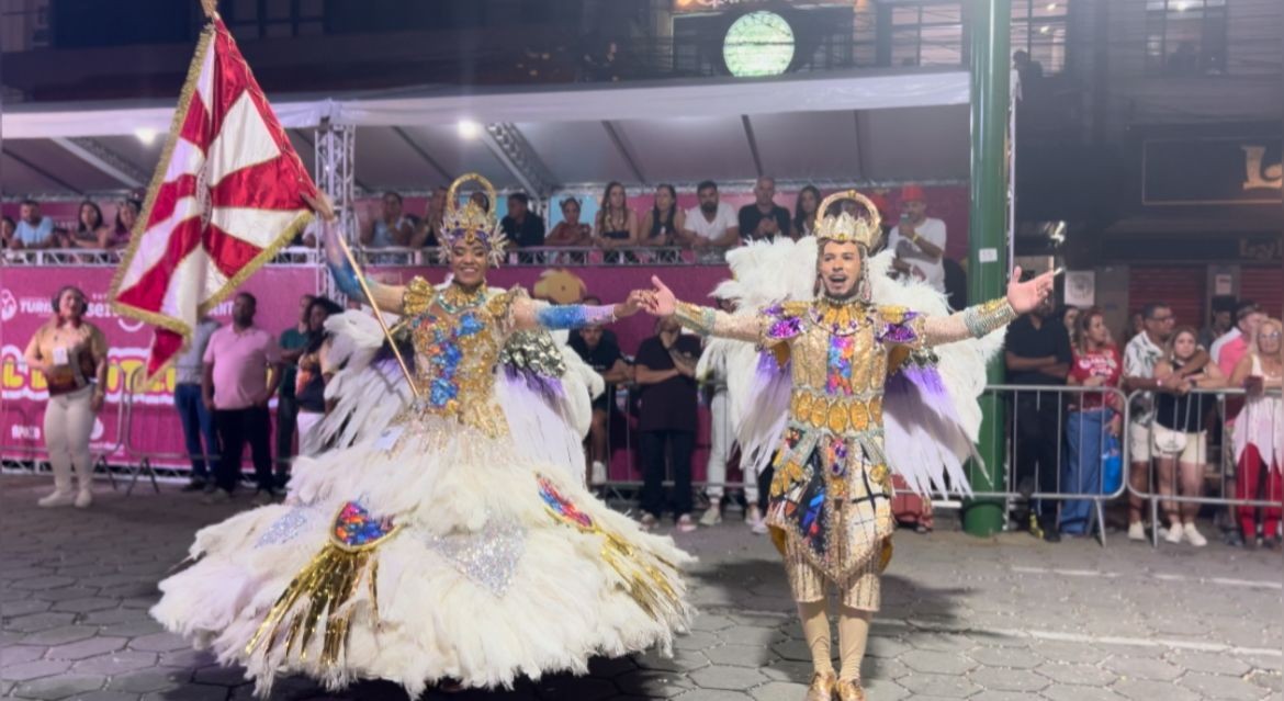 Globo de Ouro e Imperatriz de Olaria são as campeãs do carnaval em Nova Friburgo pela Série A e Grupo Especial