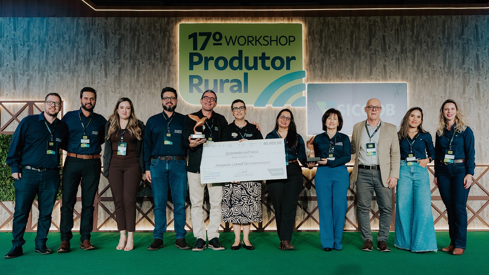 Cooperados Sicoob Credicocapec conquistam o Prêmio Produtor Rural Sustentável