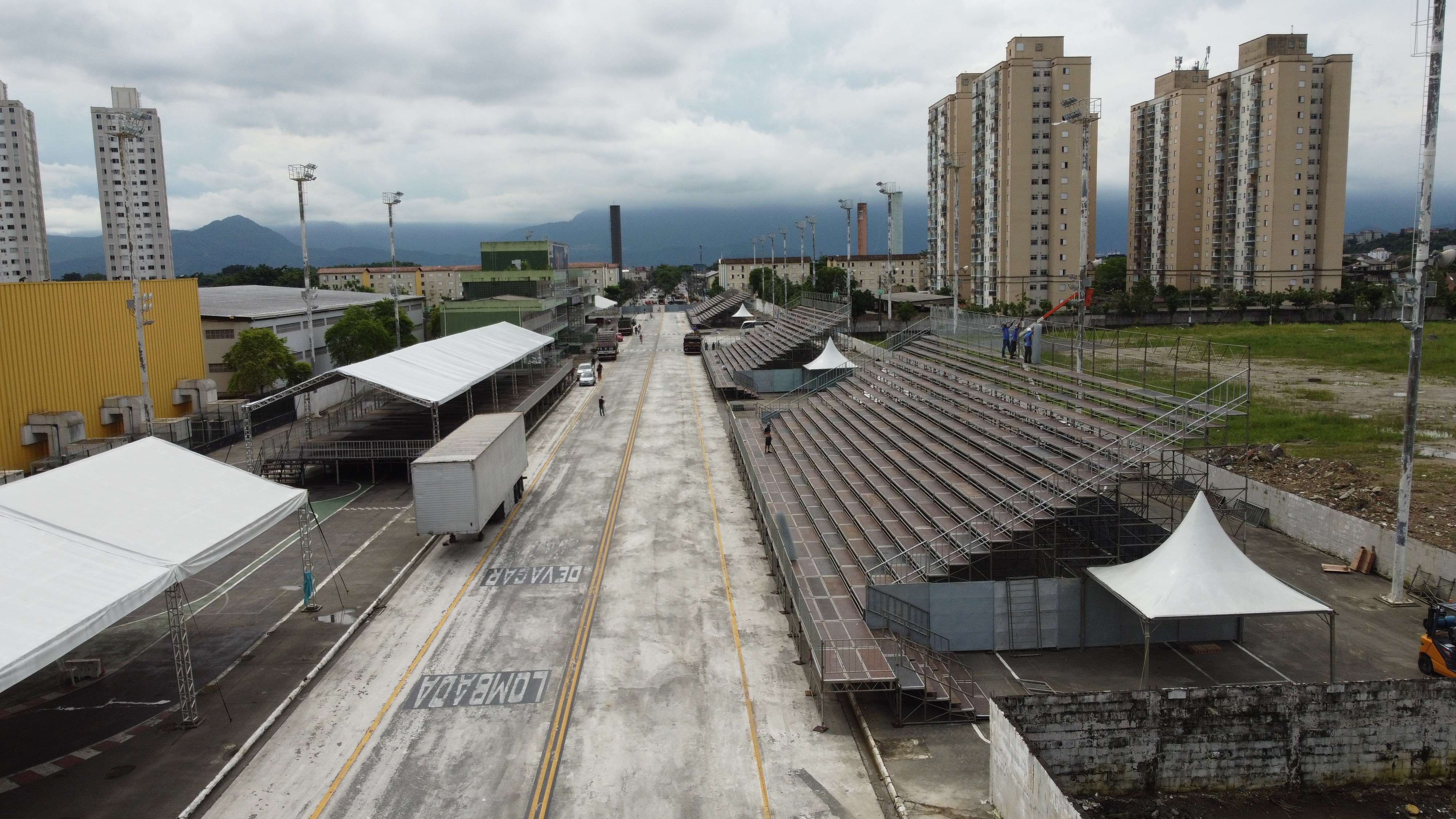 Carnaval 2025: onde assistir aos desfiles das escolas de samba de Santos; g1 e TV Tribuna transmitem ao vivo