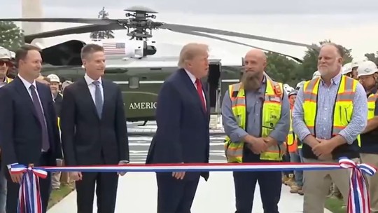 Após boicote de TVs, Trump faz discurso inaudível por falta de microfone; VÍDEO