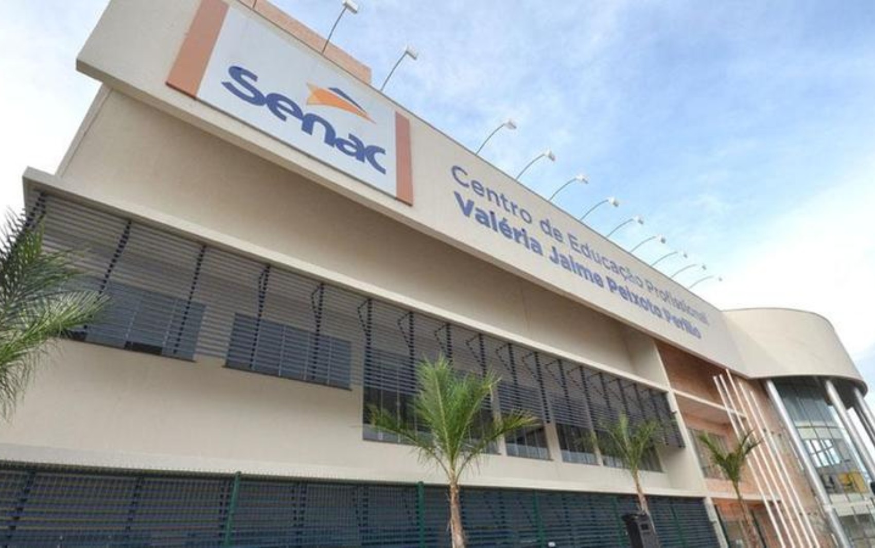 Sesc e Senac abrem seleção com salários de até R$ 4,6 mil e vagas para Goiânia e mais três cidades