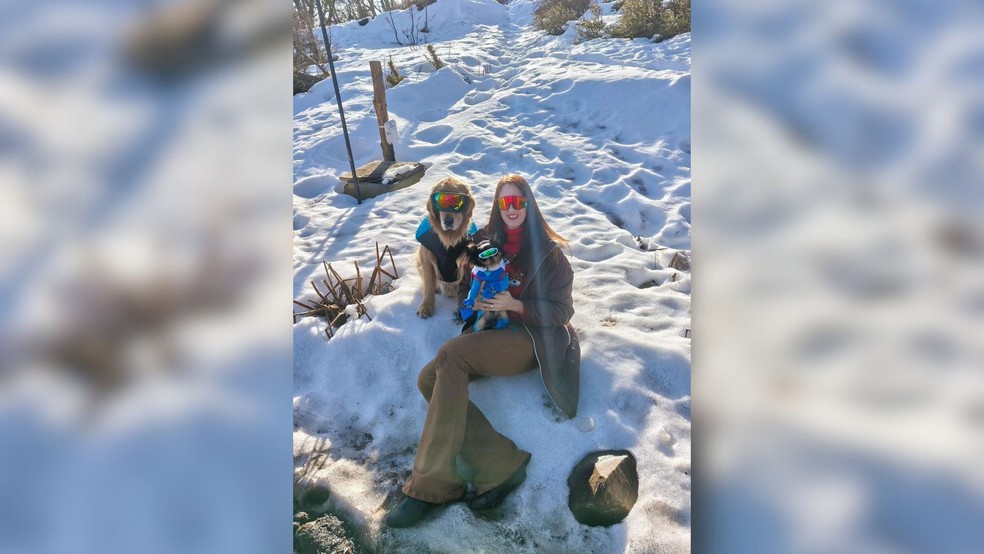 Brasileira morre em acidente de carro enquanto retornava da Argentina com mãe e cachorros — Foto: Arquivo pessoal