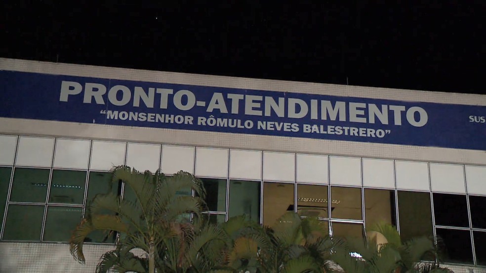 A paciente deu entrada no Pronto Atendimento de Alto Lage, em Cariacica — Foto: Reprodução/TV Gazeta