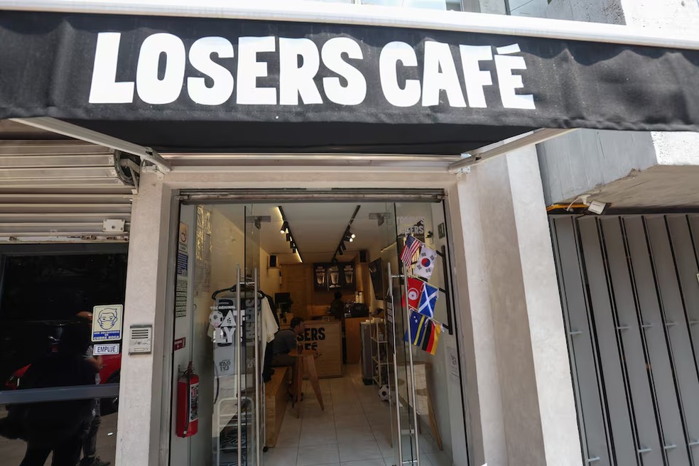 Cafeteria na Cidade do México se torna refúgio para quem sofreu com Copa do Mundo — Foto: Reuters
