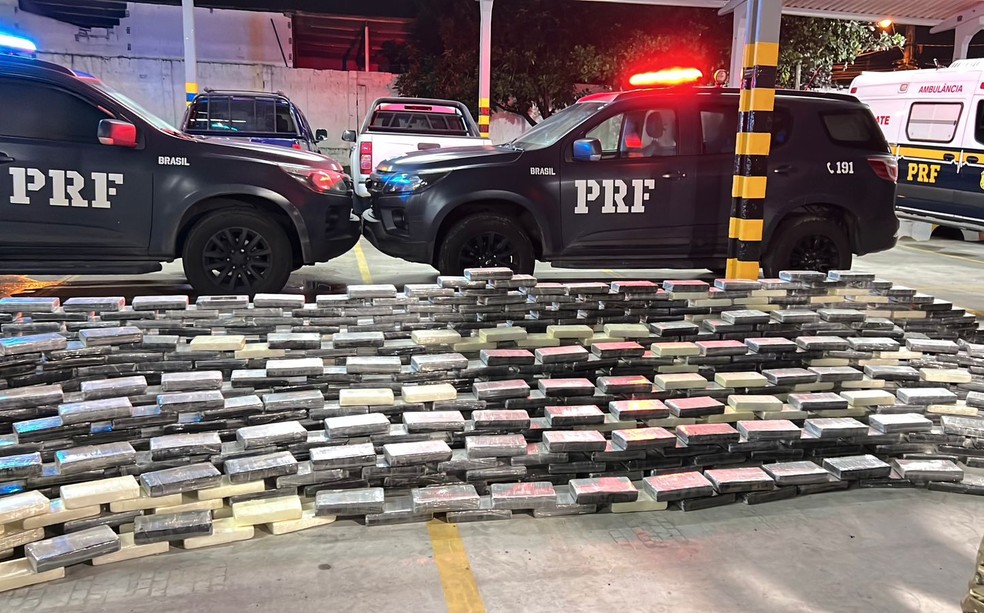 Quantidade de droga é a maior já apreendida pela PRF na Paraíba e a segunda na história da corporação — Foto: PRF