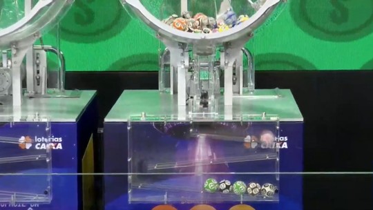 Mega-Sena acumula mais uma vez e prêmio vai a R$ 102 milhões; resultado