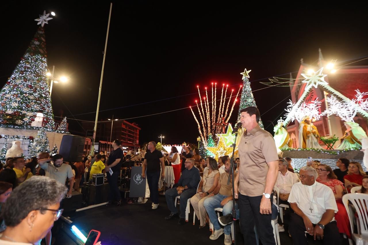 Petrolina lança Natal Luz 2025 com decoração inspirada na neve 