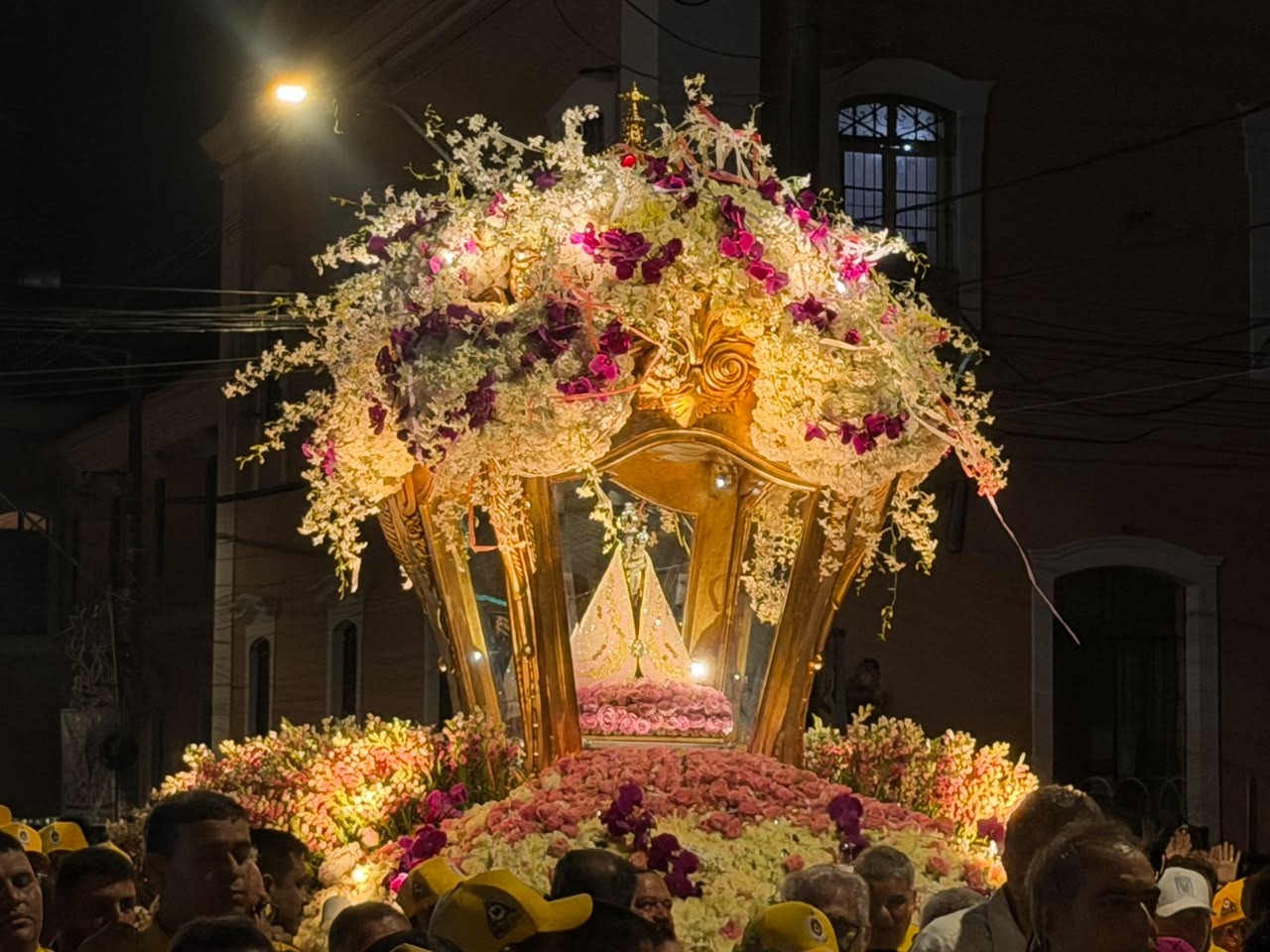 Círio de Nazaré: Transladação é concluída com chegada da Imagem Peregrina à Catedral da Sé