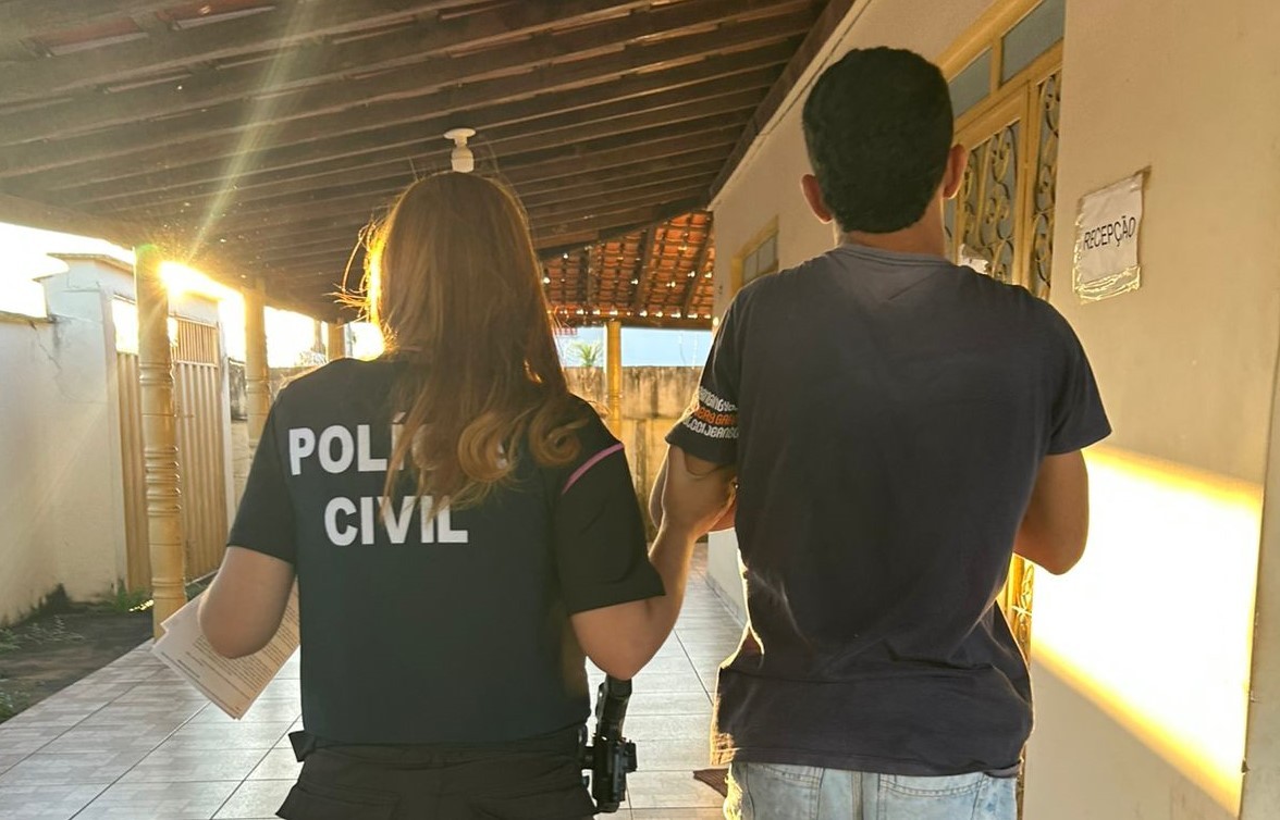 Homem é preso após descumprir medidas protetivas e tentar matar ex-companheira a facadas
