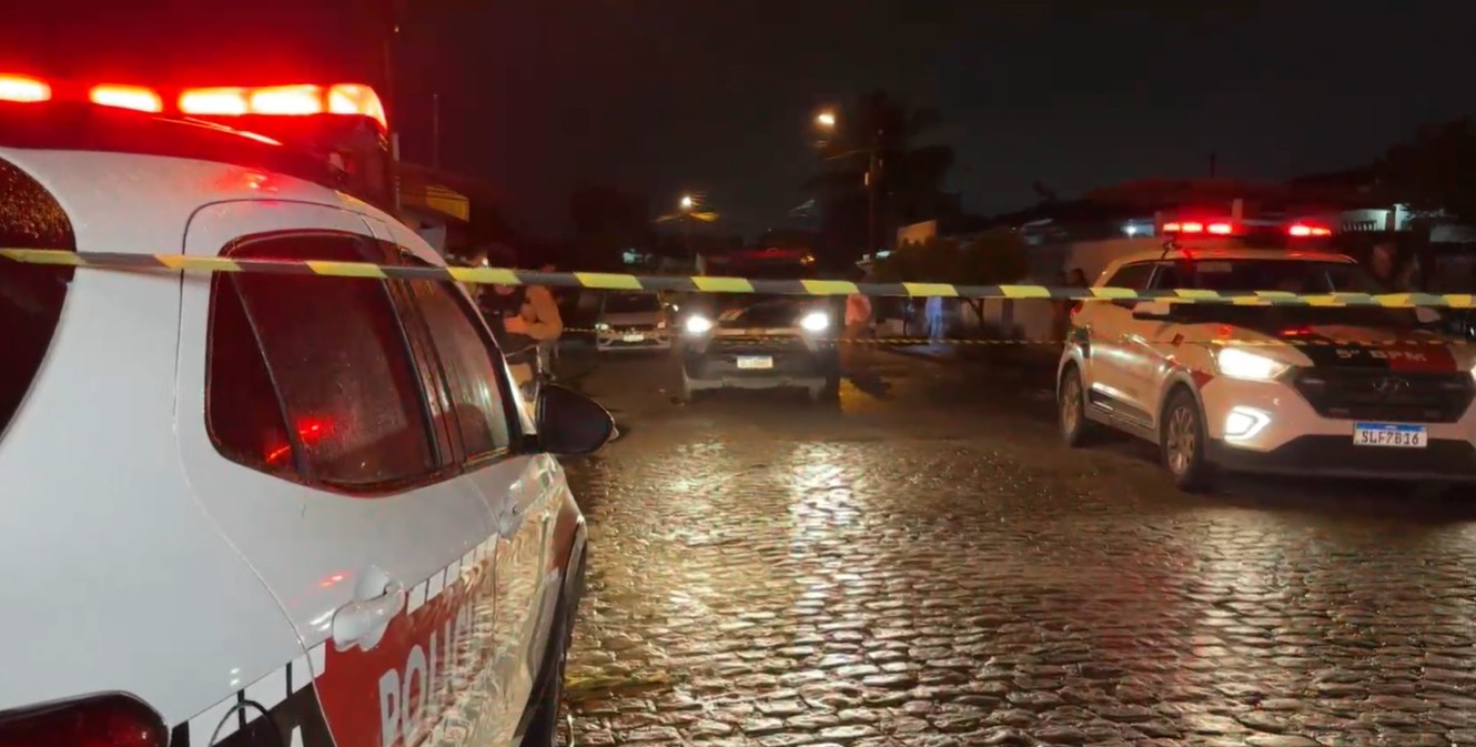 Jovem é morto a tiros enquanto saia  da casa da namorada, em João Pessoa