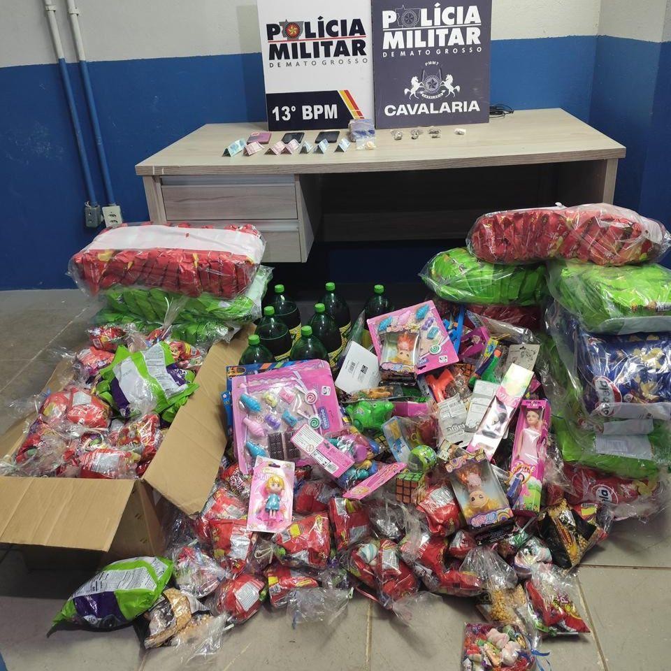 Brinquedos e doces que seriam distribuídos por facção criminosa são apreendidos em MT