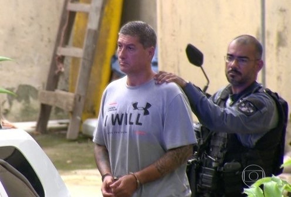 Acusado de matar Marielle e Anderson confessa ser dono de 117 fuzis — Foto: Reprodução/JN