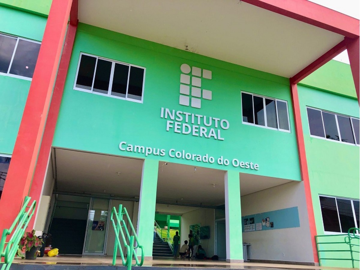 IFRO abre seleção para professor com salário de até R$ 8,3 mil