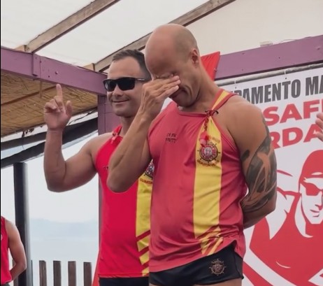 Bombeiros que salvaram mulher de afogamento em praia de Niterói recebem promoção por bravura
