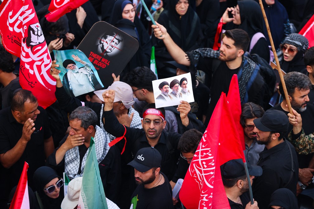 Iranianos pedem a morte de Donald Trump &mdash; Foto: AFP