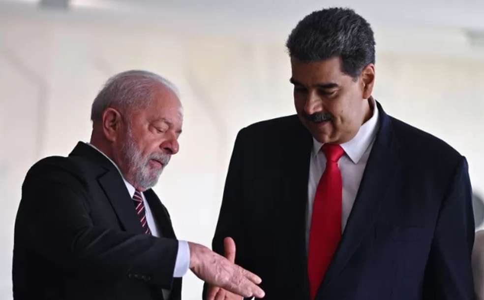 Após oito anos, Nicolás Maduro veio ao Brasil para encontro com Lula e reunião com outros líderes sul-americanos — Foto: EPA