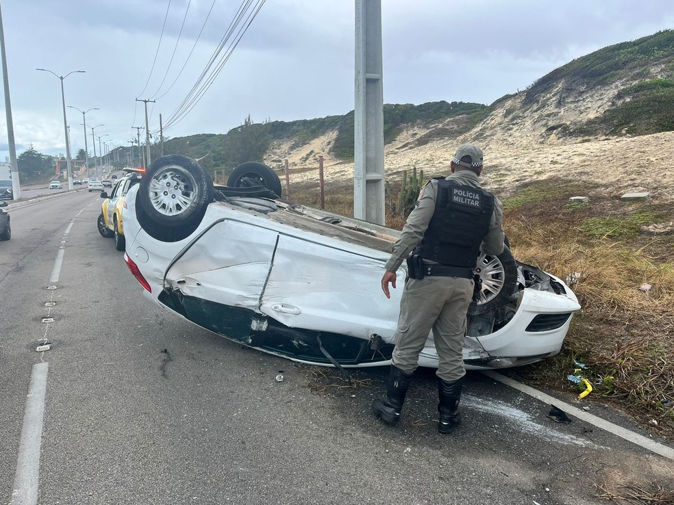 Acidente aconteceu nas primeiras horas da manhã desta quinta-feira (19) — Foto: Vinícius Marinho/Inter TV Cabugi