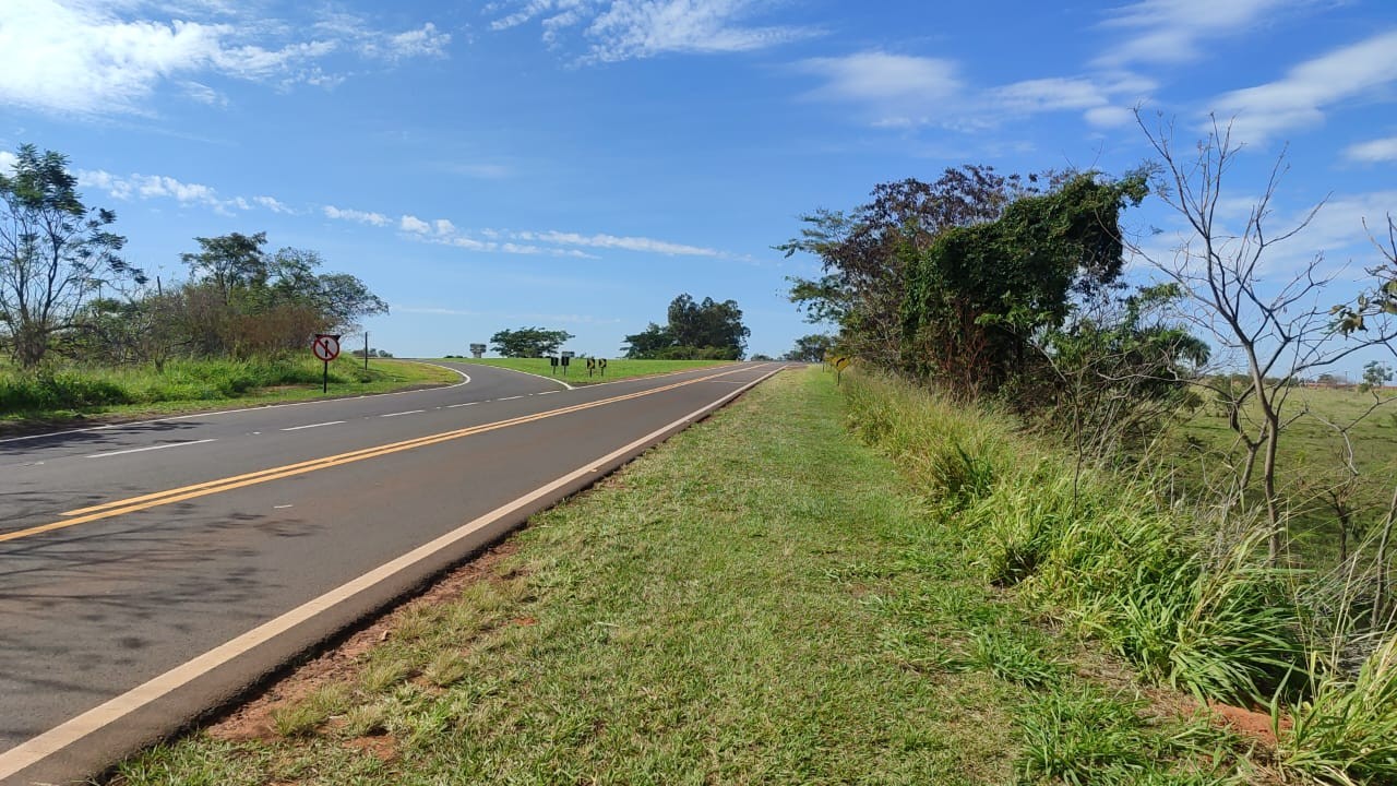 Motociclista de 25 anos morre após perder controle da direção e tombar na Rodovia Engenheiro Byron de Azevedo Nogueira