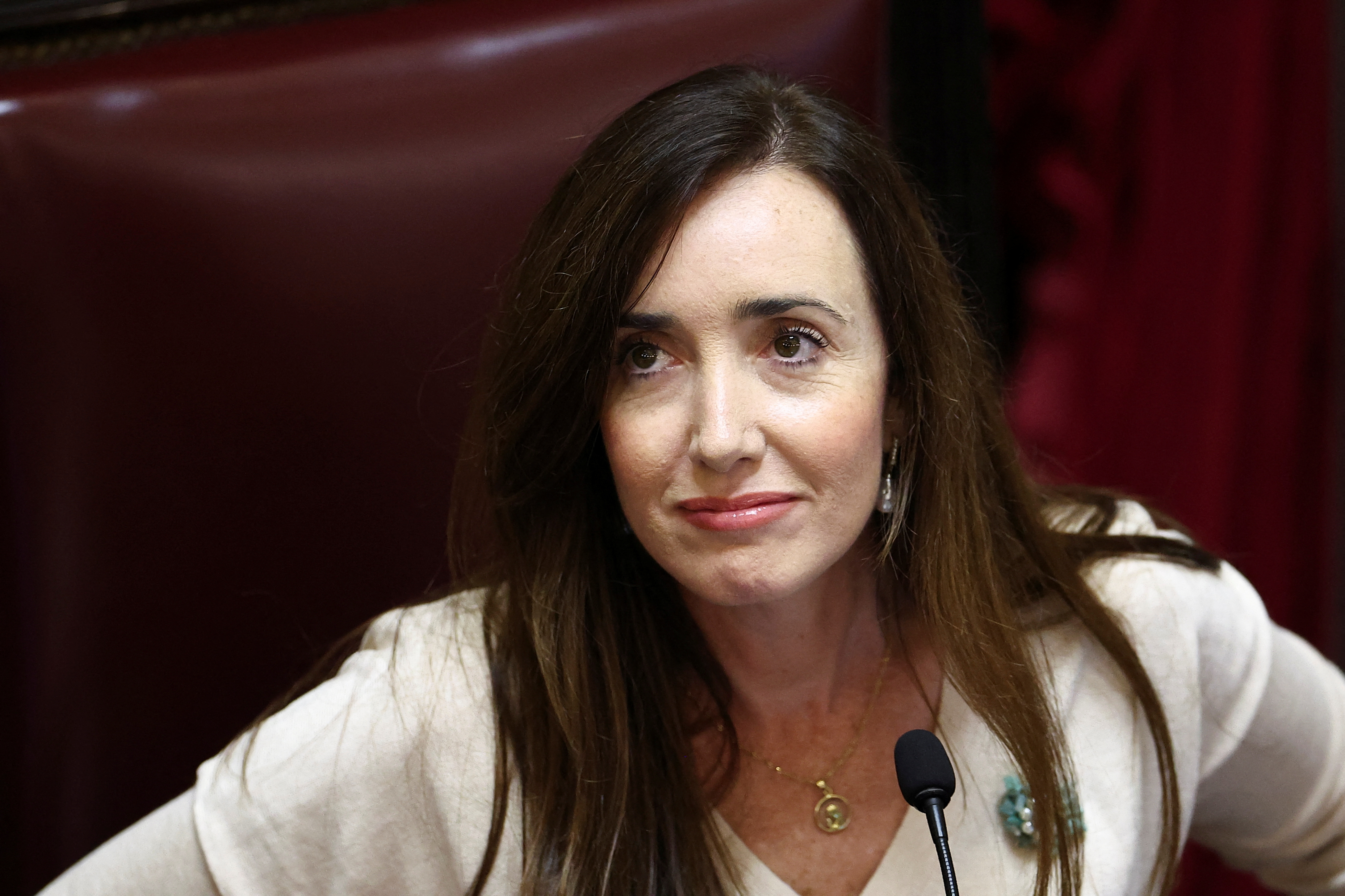 Contra pedido de Milei, Senado da Argentina vota ‘decretaço’