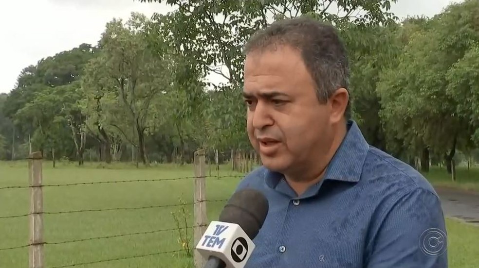 1 de 2
MP move ação contra ex-prefeito de Agudos, Altair Francisco da Silva, por compras de R$ 3,1 milhões em remédios sem licitação — Foto: TV TEM/Reprodução