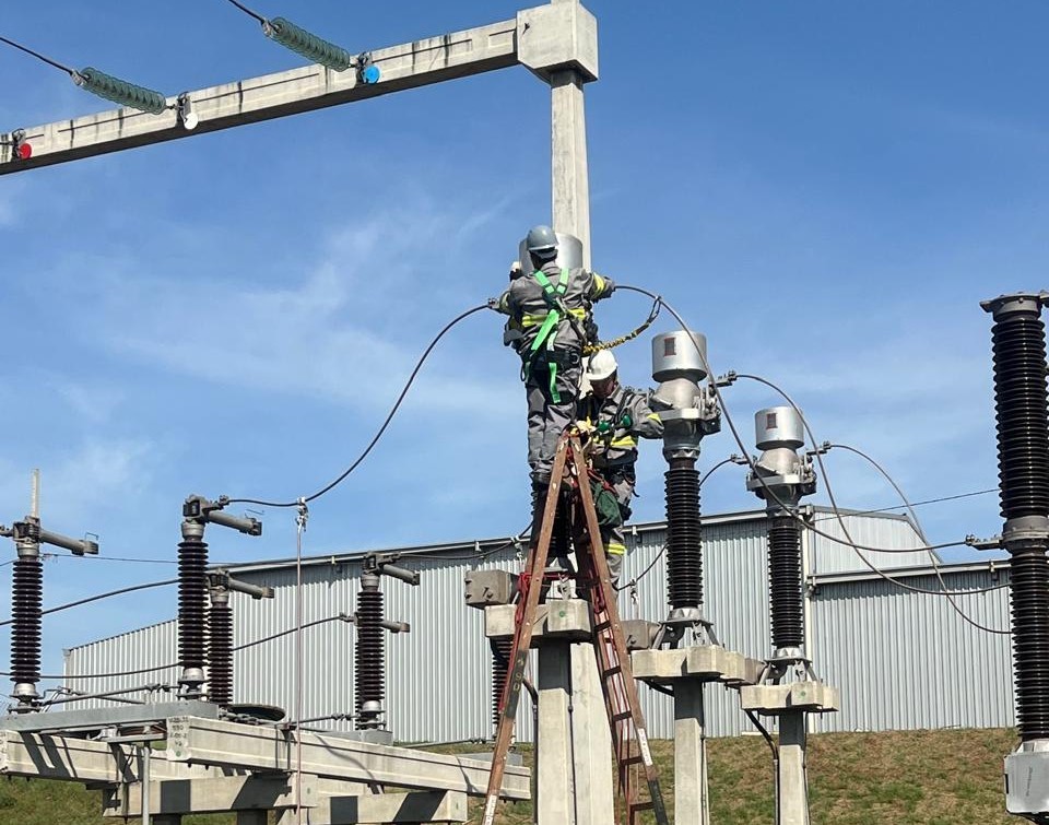 Do projeto à manutenção: soluções elétricas completas para o seu negócio