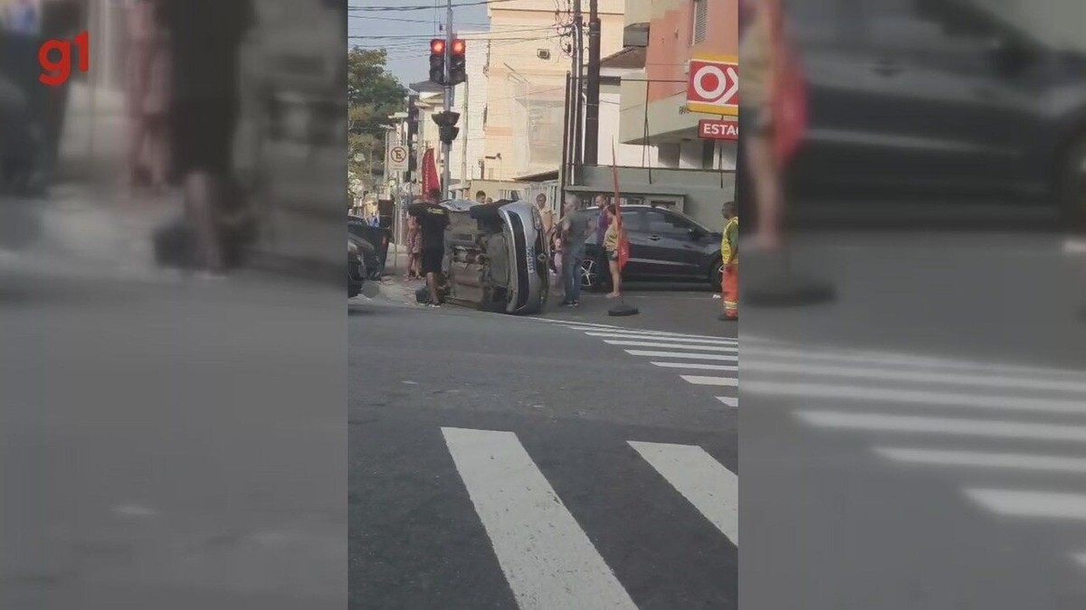 Carro Capota Após Colidir Com Outro Veículo No Litoral De Sp VÍdeo