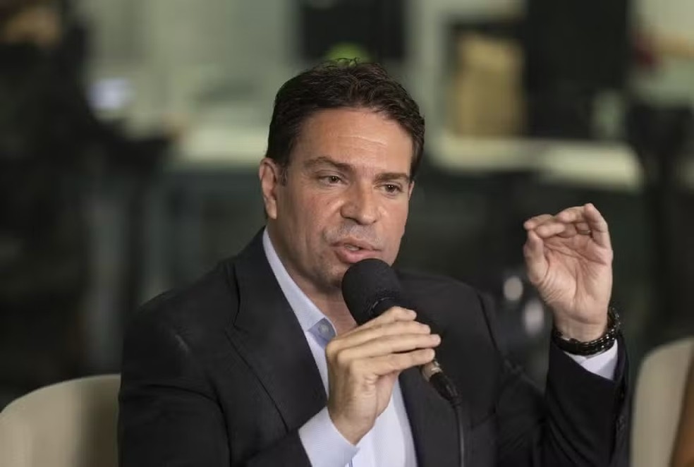 Candidato à prefeitura do Rio, Alexandre Ramagem abriu a série de entrevistas com postulantes à Prefeitura do Rio de Janeiro — Foto: : Márcia Foletto/Agência O Globo