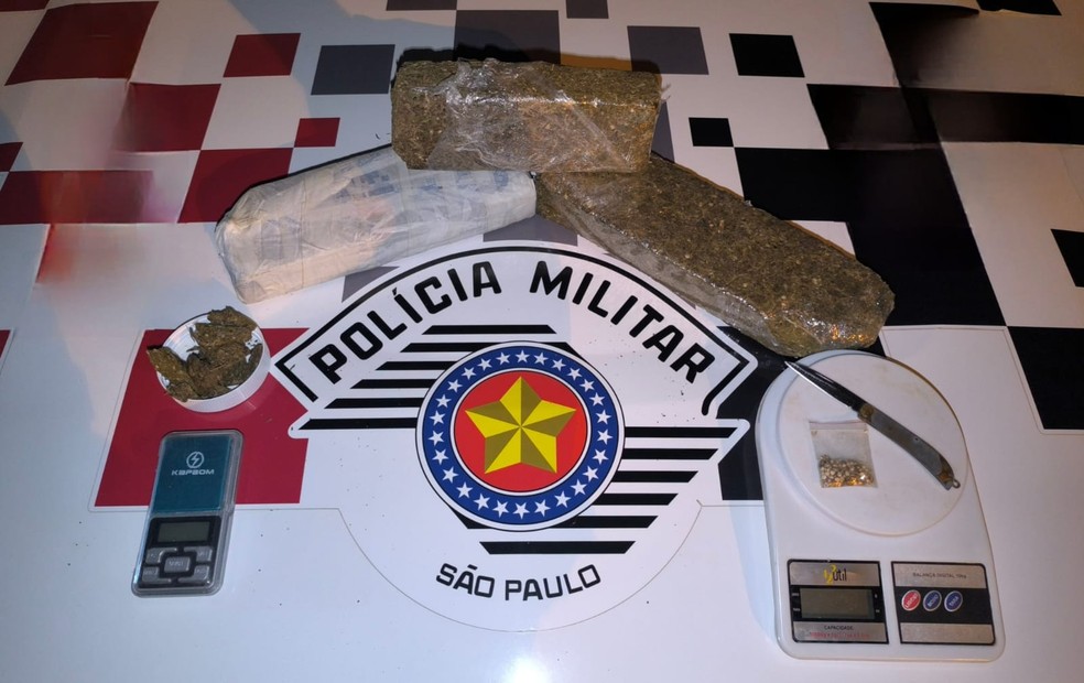 Homem é preso por tráfico de drogas em Osvaldo Cruz (SP) — Foto: Polícia Militar
