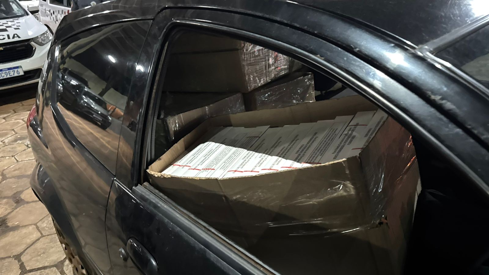 Trio é preso e 10 veículos carregados com mercadorias contrabandeadas são apreendidos em Jales