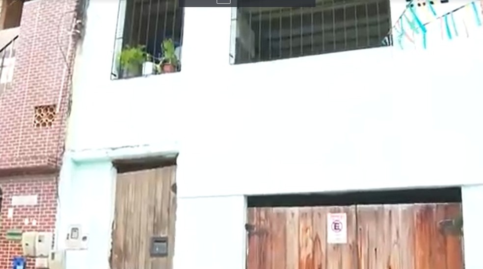 Mulher é baleada na porta de casa na Região Metropolitana de Salvador — Foto: Reprodução/TV Bahia