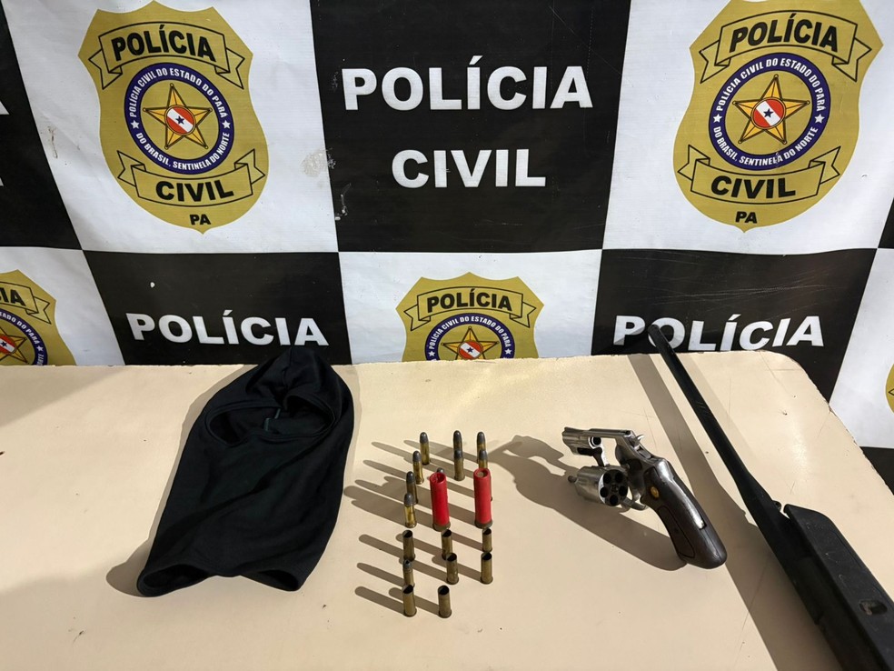Armas e munições foram apreendidas durante prisão em Eldorado do Carajás, no Pará. — Foto: Reprodução / PC-PA