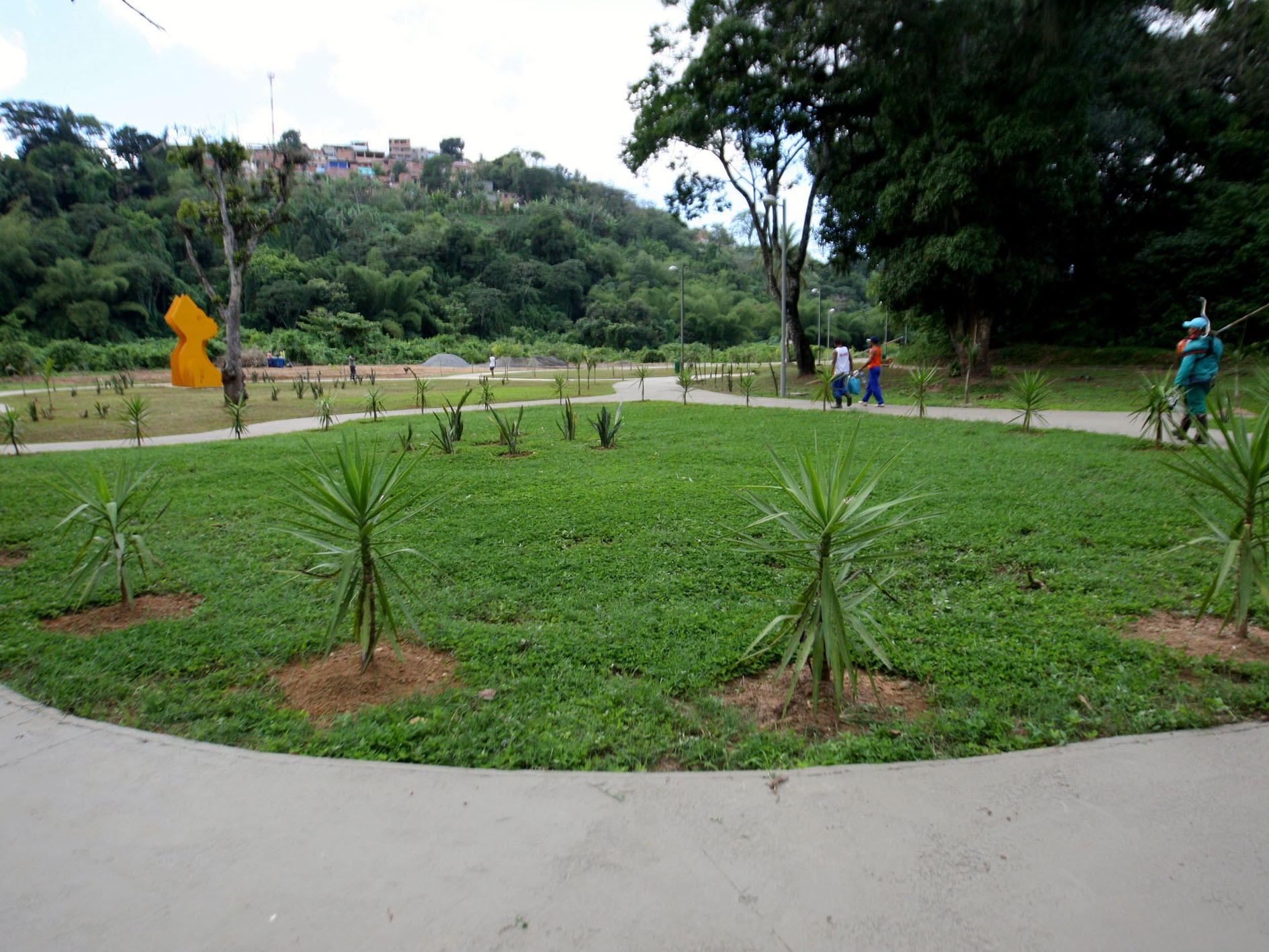Corpos são encontrados em estado avançado de decomposição em barragem de parque em Salvador