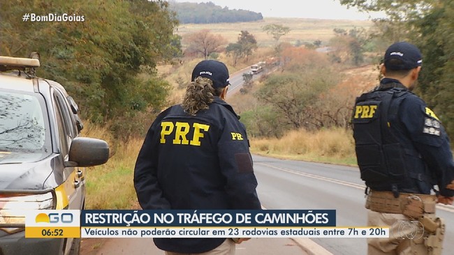 Trnsito de caminhes  restrito em rodovias de Gois