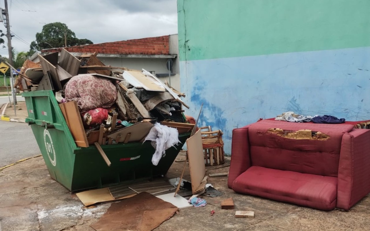 Moradores denunciam acúmulo de materiais no Ecoponto de Itararé