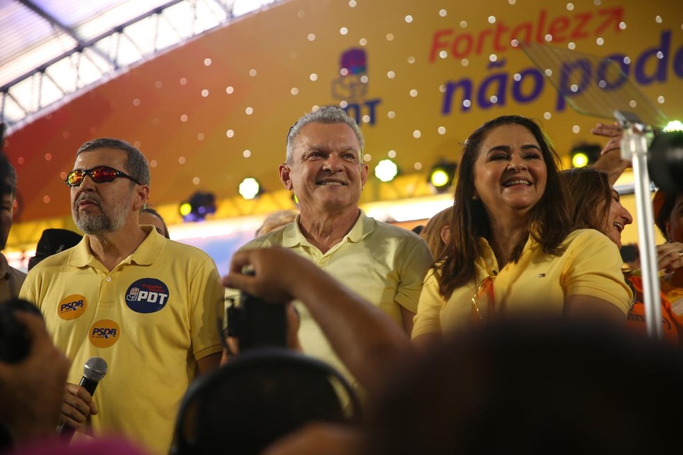 Repetindo chapa eleita em 2020, Sarto Nogueira e Élcio Batista lançam candidatura em disputa à Prefeitura de Fortaleza — Foto: Ismael Soares/SVM