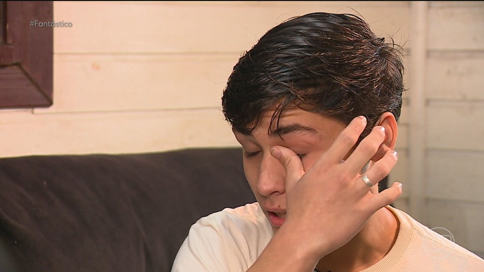 Jovem expulso de casa por ser gay consegue indenização na Justiça contra os pais — Foto: Reprodução/TV Globo