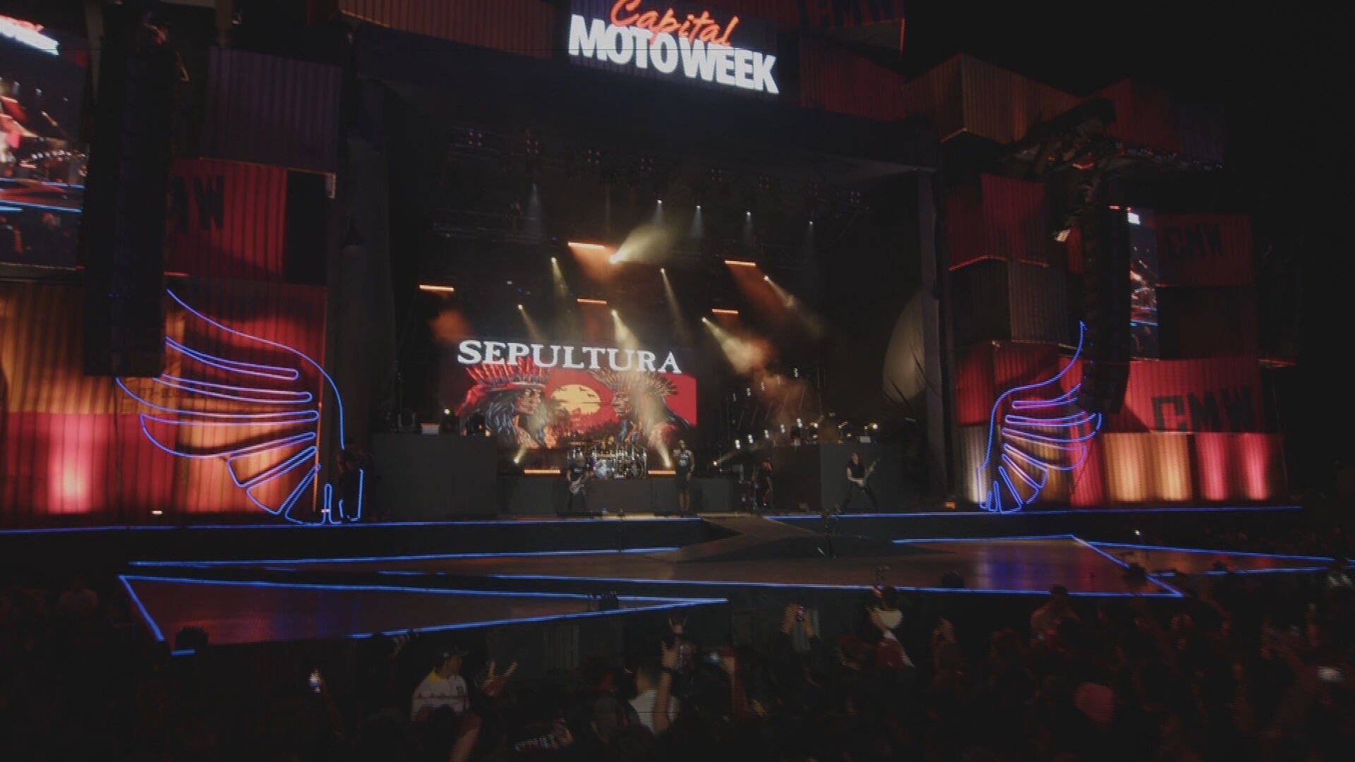 Capital Moto Week: Sepultura e Massacration foram as principais atrações da quarta noite do festival