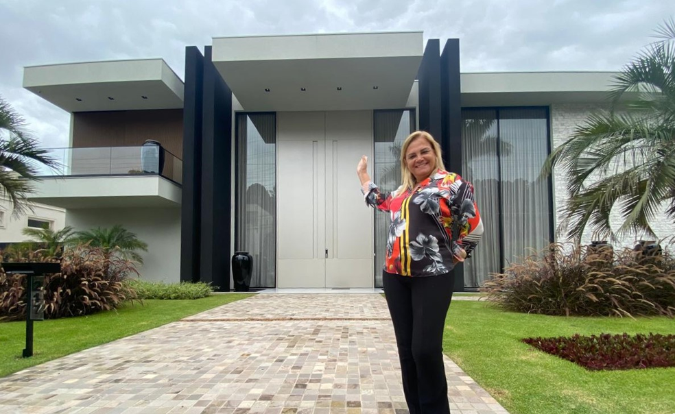 Odeni Laera, corretora da imobiliária Coelho da Fonseca — Foto: Arquivo pessoal