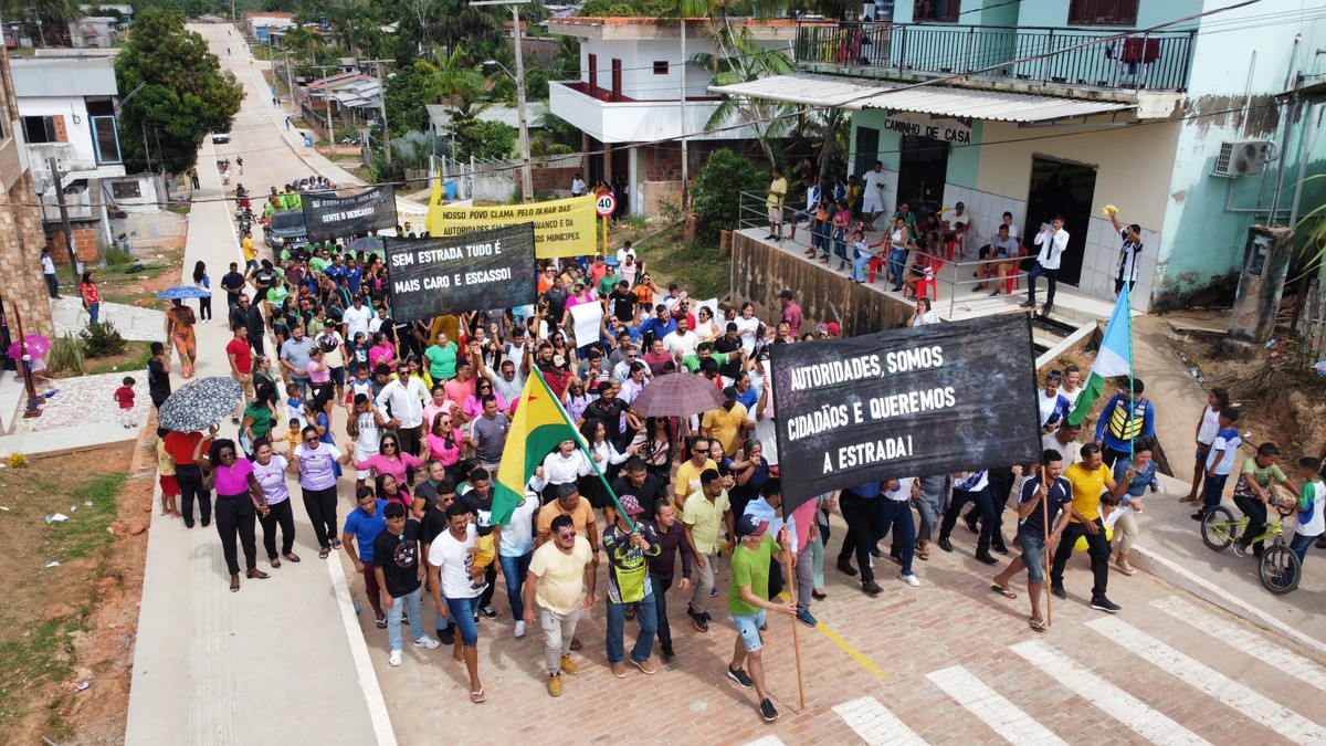 Em risco de desabastecimento, moradores de Porto Walter pedem reabertura de estrada para Cruzeiro do Sul
