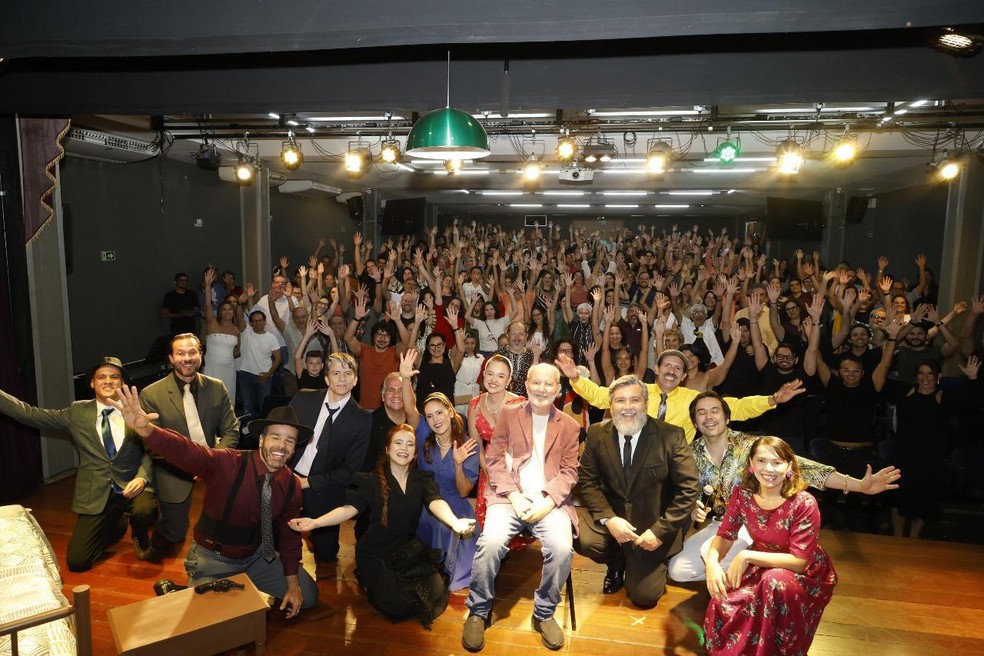 Sessão extra do espetáculo “O Beijo no Asfalto”, da Comédia Cearense, acontece neste sábado (14). — Foto: Divulgação
