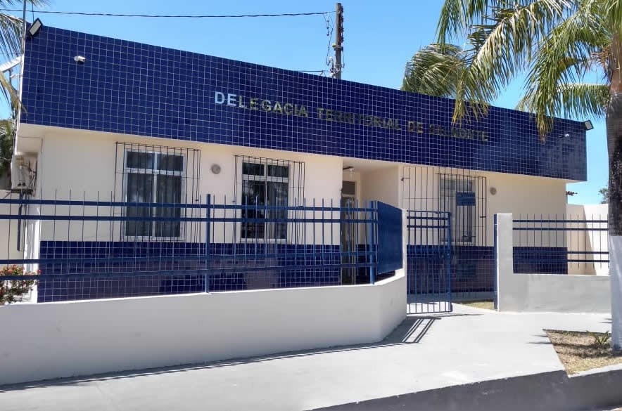 Mulher é presa suspeita de manter casa de prostituição após denúncia de exploração sexual de adolescente no sul da Bahia