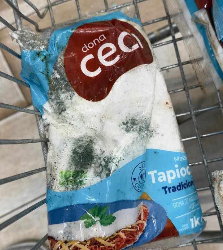 Mais de 500 quilos de alimentos estragados são apreendidos em supermercado de João Pessoa 